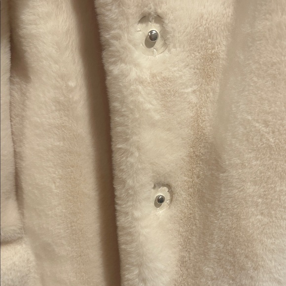 Elegant Torrid White Faux Fur Coat - Picture 3 of 5